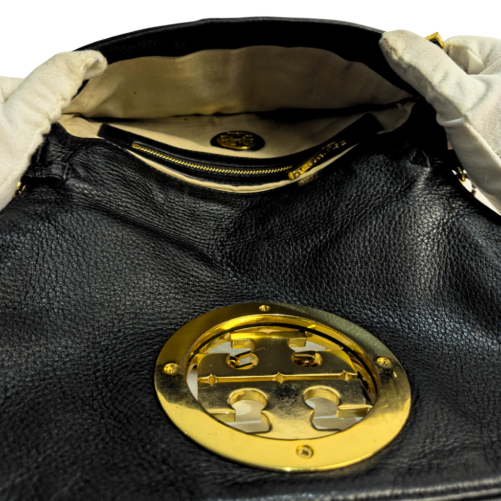 Tory Burch Amanda Logo Clutch